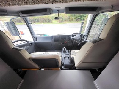 Isuzu NPR Horsebox Horse Box 2009 14