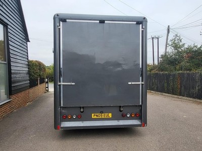 Isuzu NPR Horsebox Horse Box 2009 3