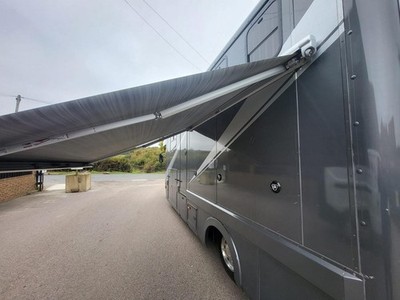 Isuzu NPR Horsebox Horse Box 2009 22