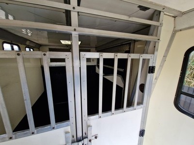 Peugeot Horsebox Horse Box 2010 3