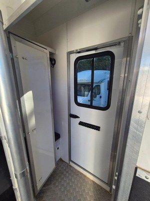 Peugeot Regents Stallion Horsebox Horse Box 2017 ** Now Sold ** 5