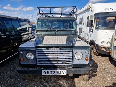 Land Rover Defender 110