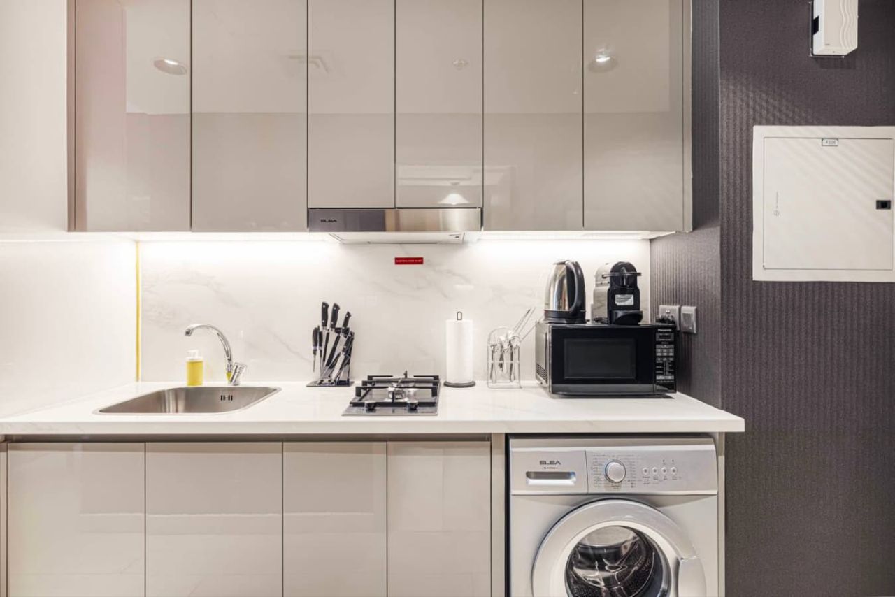 استوديو دانيلز | ميدان ون، عزيزي ريفييرا | إطلالة على المسبح - صورة 5