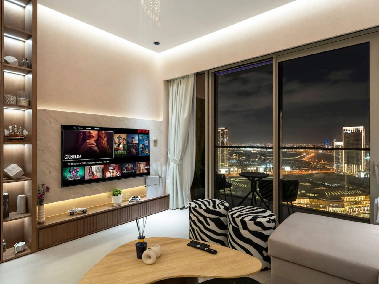 شقة سكاي لاين كراون | غرفتا نوم | إطلالة برج خليفة والنافورة | PS5