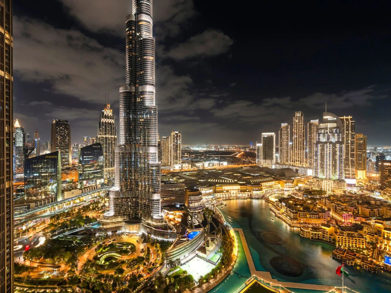 شقة سكاي لاين كراون | غرفتا نوم | إطلالة برج خليفة والنافورة | PS5 - صورة 4