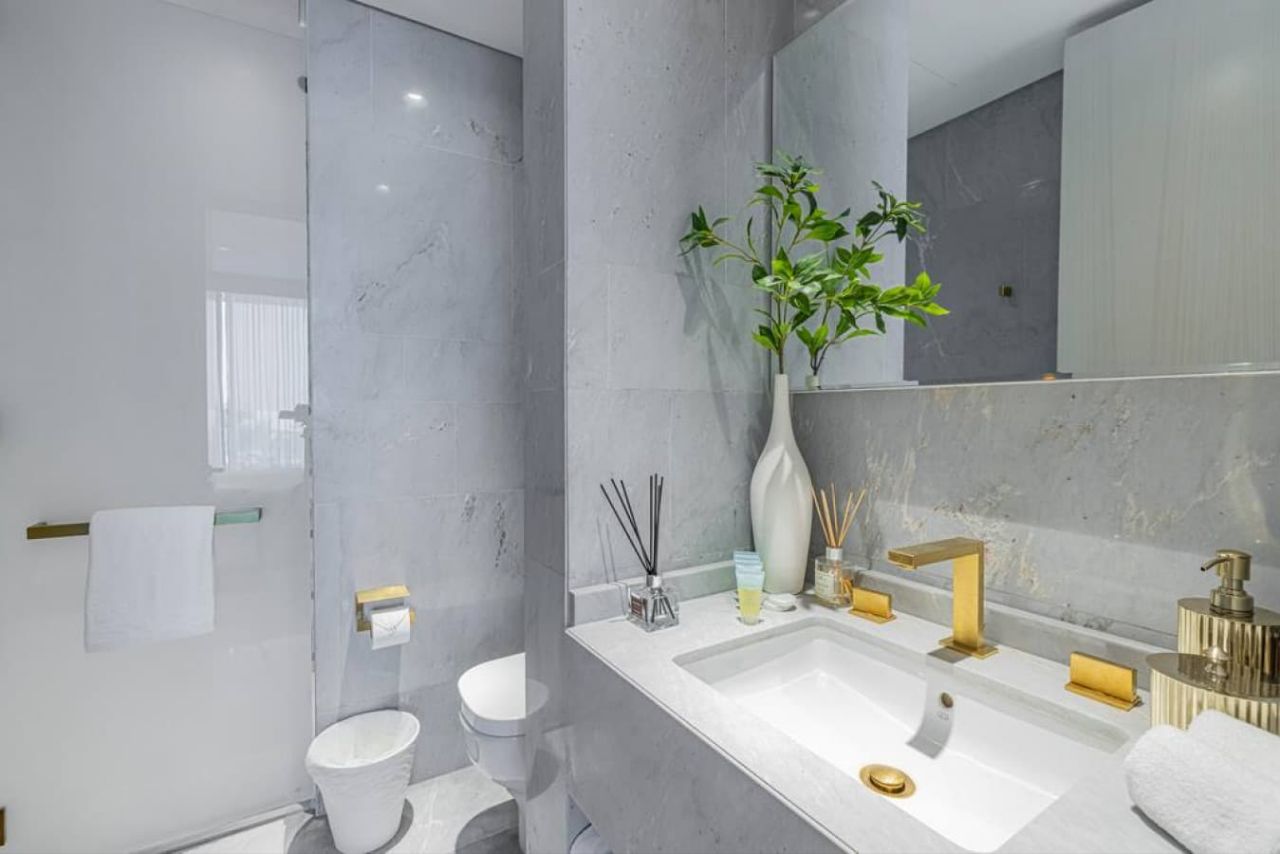 شقة دانيلز لافيش بإطلالة بحرية | فايف بالم، نخلة جميرا - صورة 12