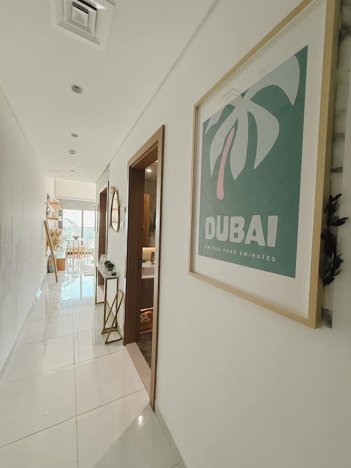 شقة سكاي لاين كراون | غرفتا نوم | إطلالة برج خليفة والنافورة | PS5 - صورة 15