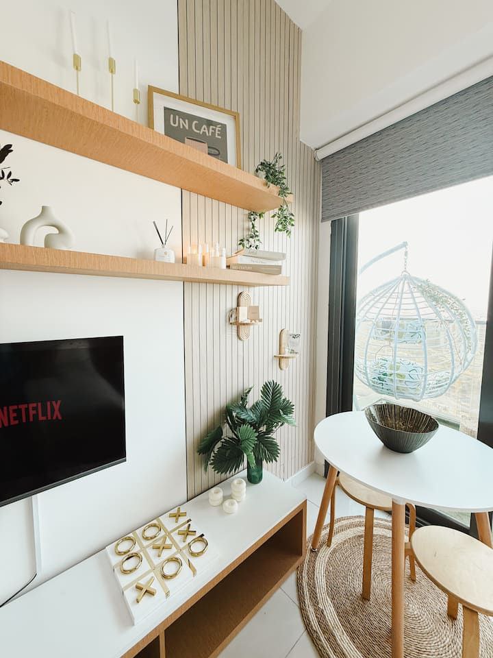 شقة سكاي لاين كراون | غرفتا نوم | إطلالة برج خليفة والنافورة | PS5 - صورة 18