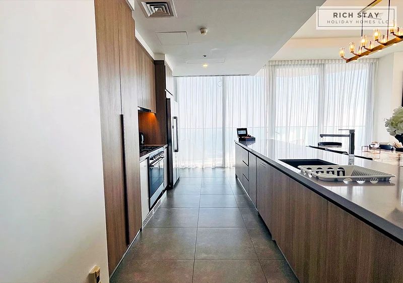 3BR Corner Unit | High-Floor | Spacious | Sea & Skyline Views - صورة 16