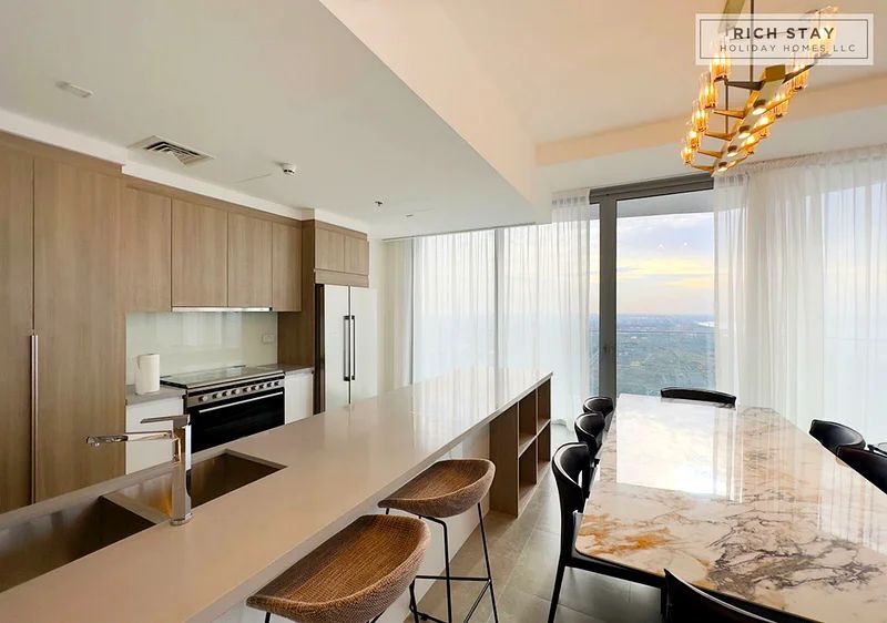 3BR Corner Unit | High-Floor | Spacious | Sea & Skyline Views - صورة 12