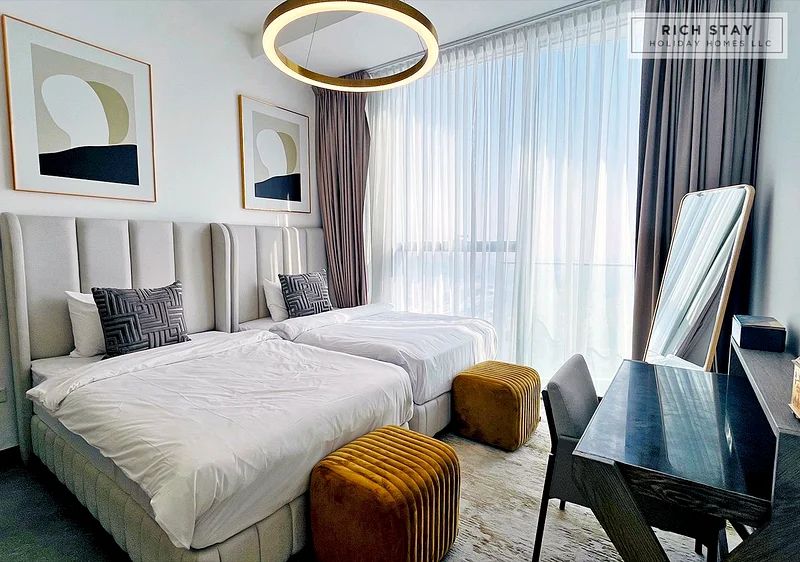 3BR Corner Unit | High-Floor | Spacious | Sea & Skyline Views - صورة 4