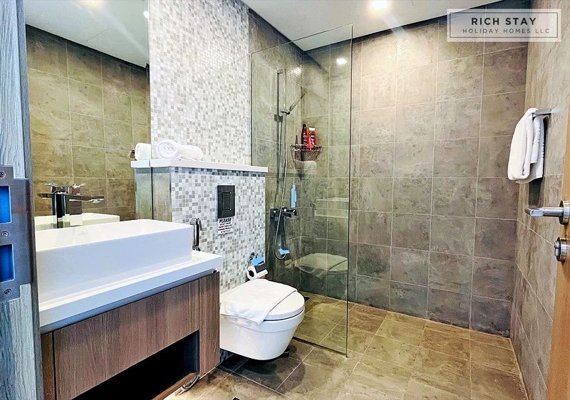 3BR Corner Unit | High-Floor | Spacious | Sea & Skyline Views - صورة 5