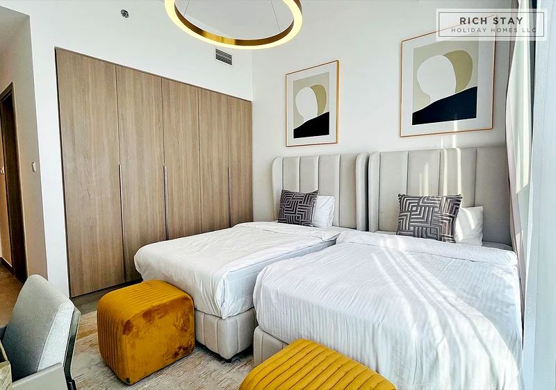 3BR Corner Unit | High-Floor | Spacious | Sea & Skyline Views - صورة 2