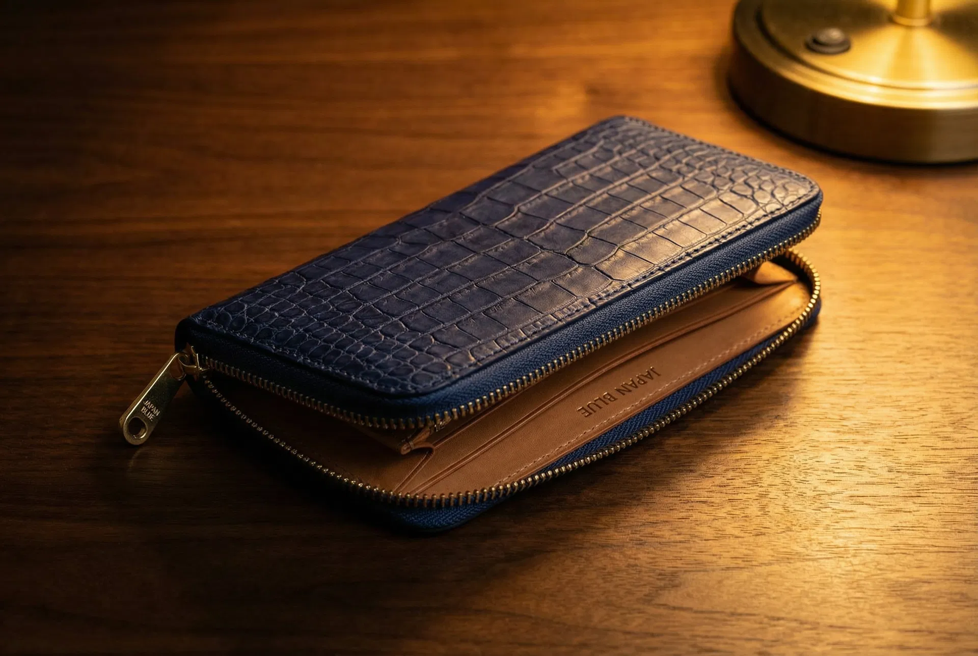 渋沢栄一のためにオーダーメイドされたクロコダイル財布
