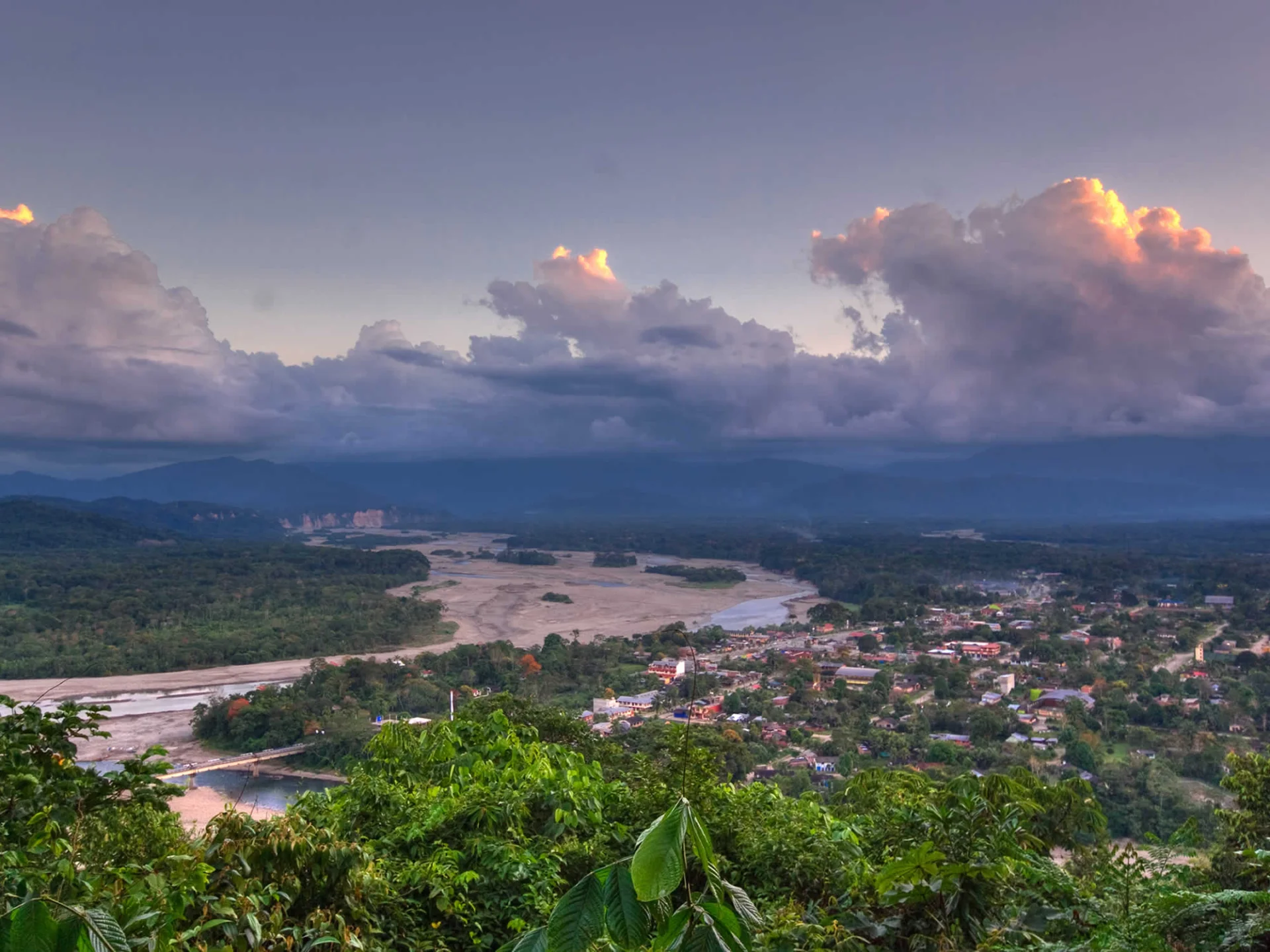 Villa Tunari (Tropics)