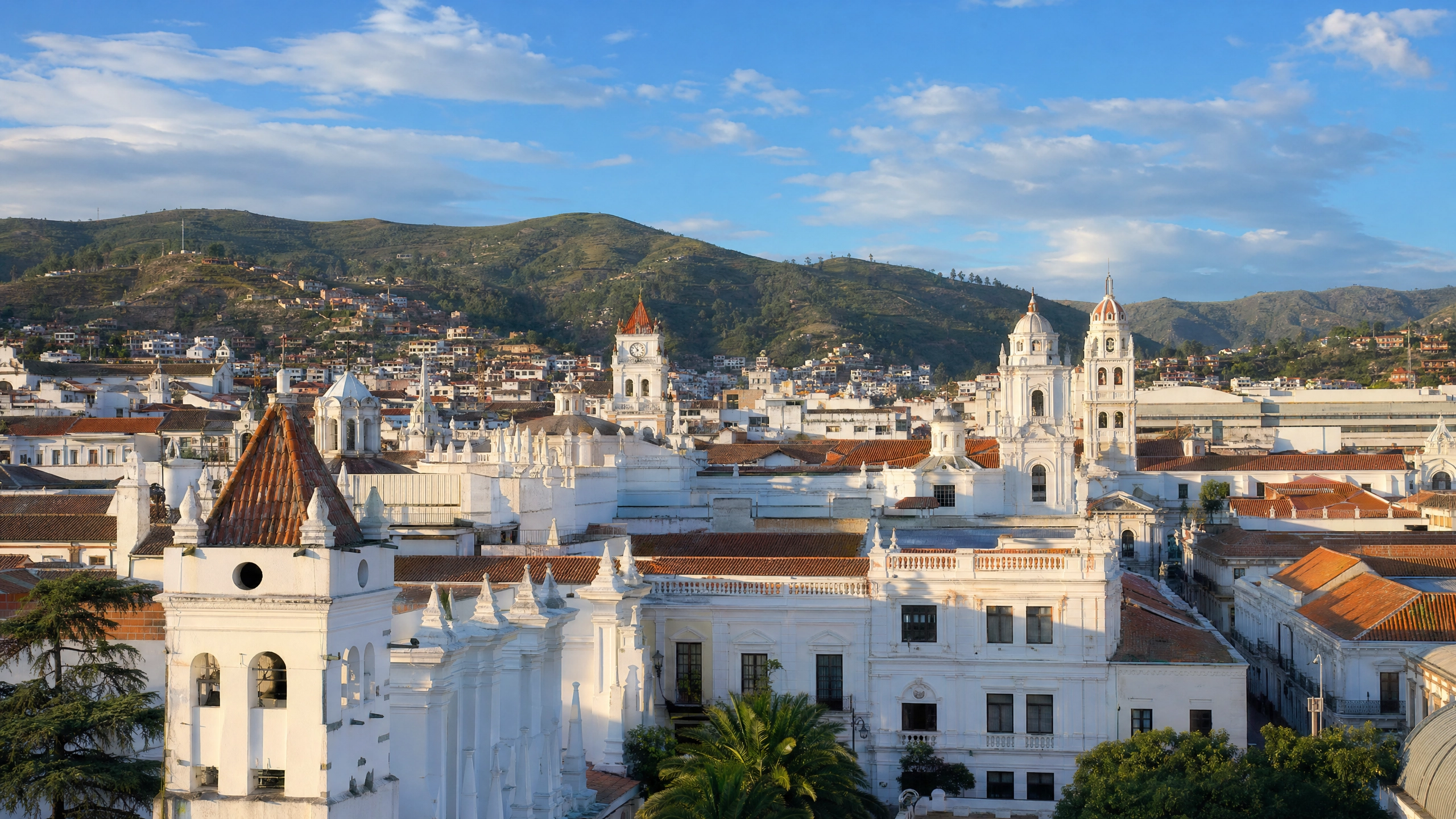 Sucre Bolivien: Die weiße UNESCO-Welterbe-Stadt auf 2.800m – Sehenswürdigkeiten, Tipps und warum Sucre oft unterschätzt wird