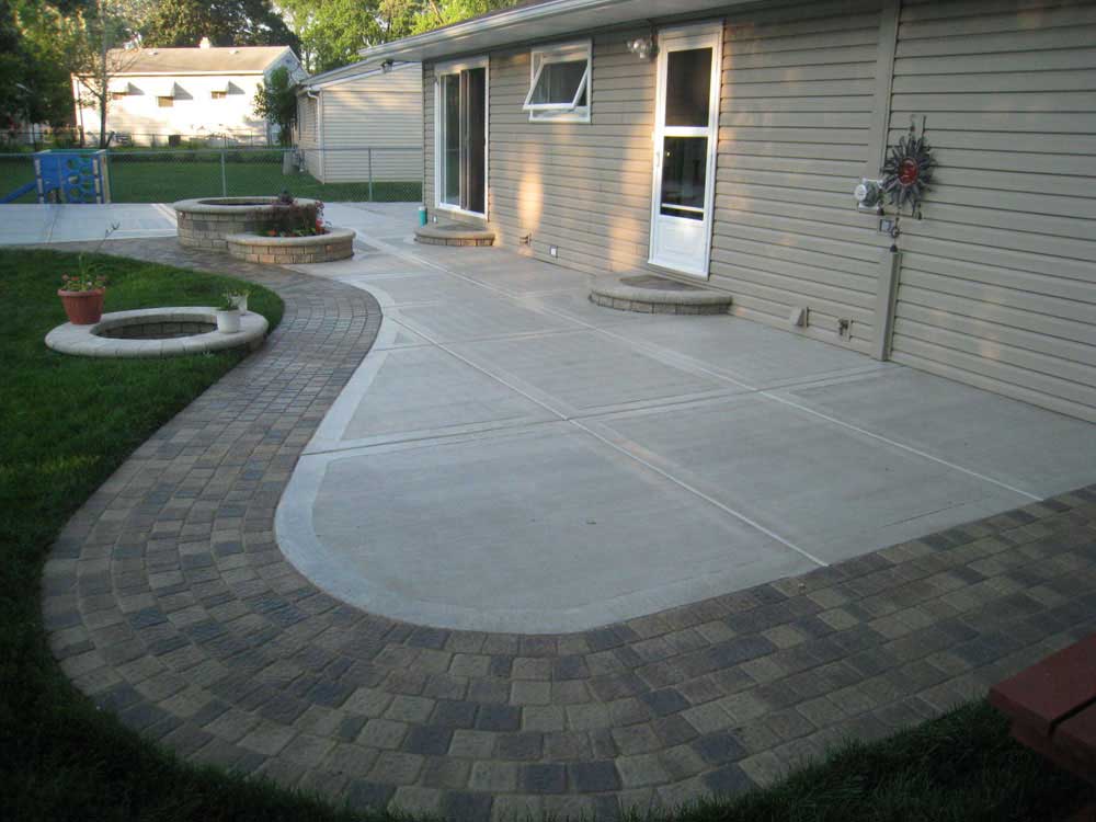 Decorative concrete patio by Mitchell Concrete LLC