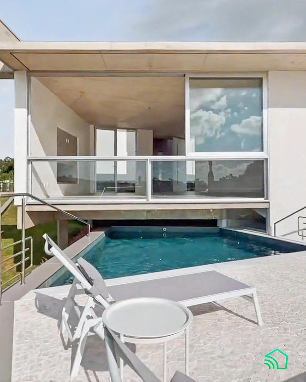 Residência de alto padrão com arquitetura contemporânea e design exclusivo