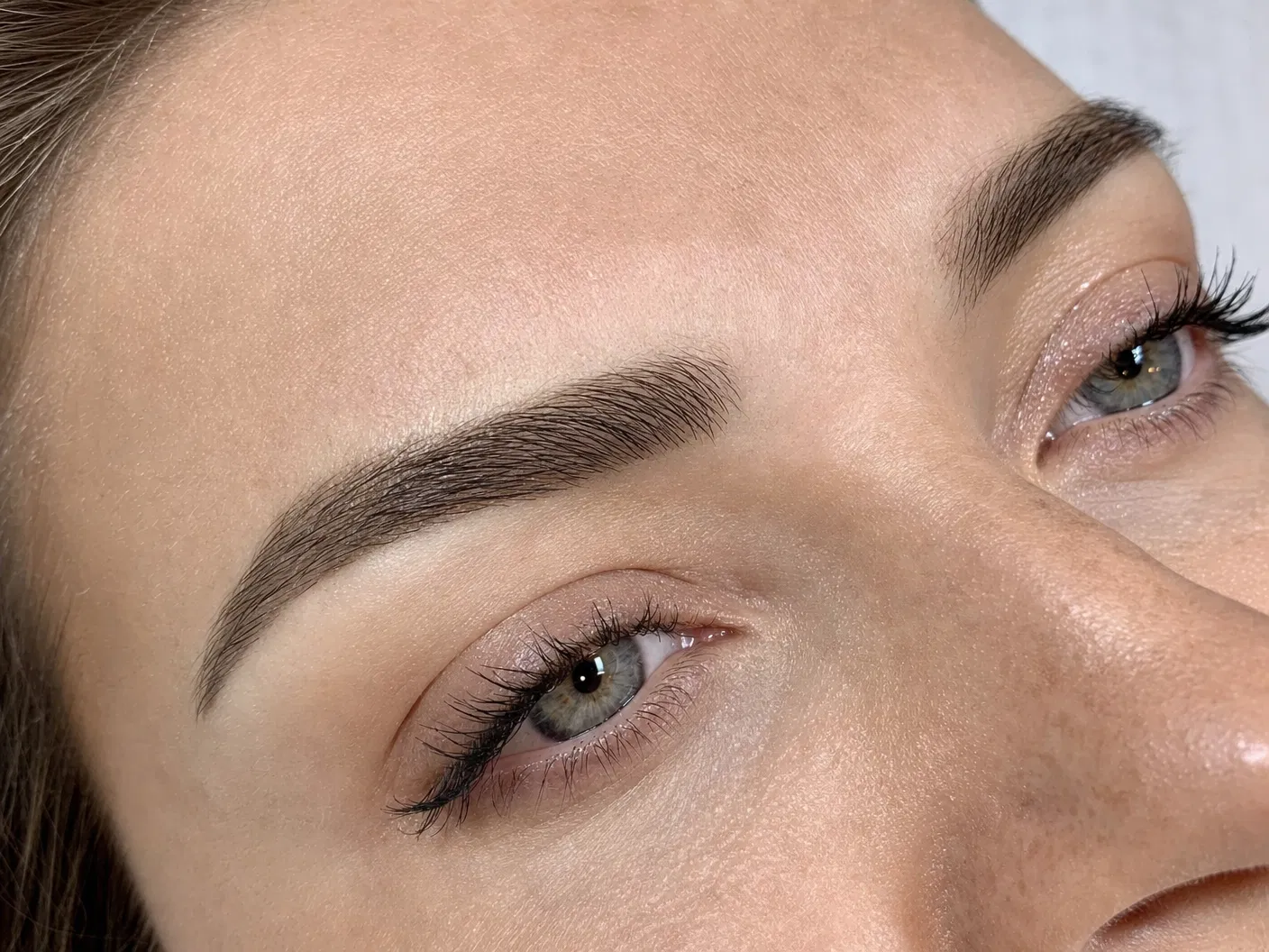 Precision PMU brow artistry