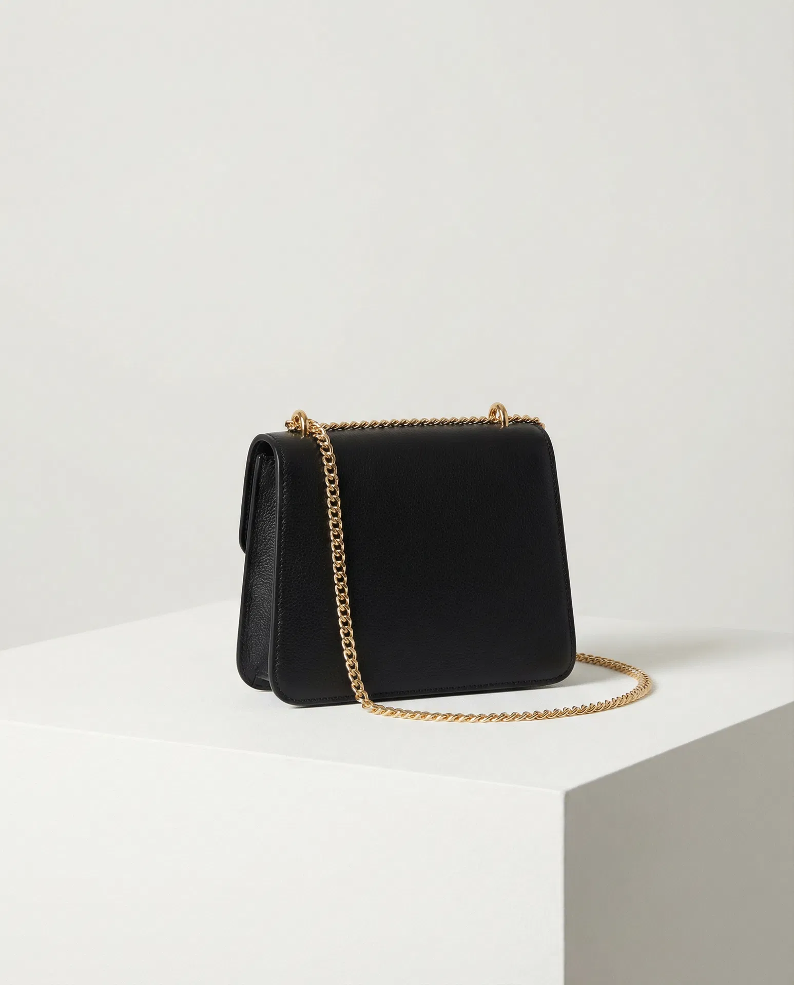 กระเป๋าสะพายข้าง แฟชั่น สไตล์เกาหลี — Crossbody Bag | CASA Thailand