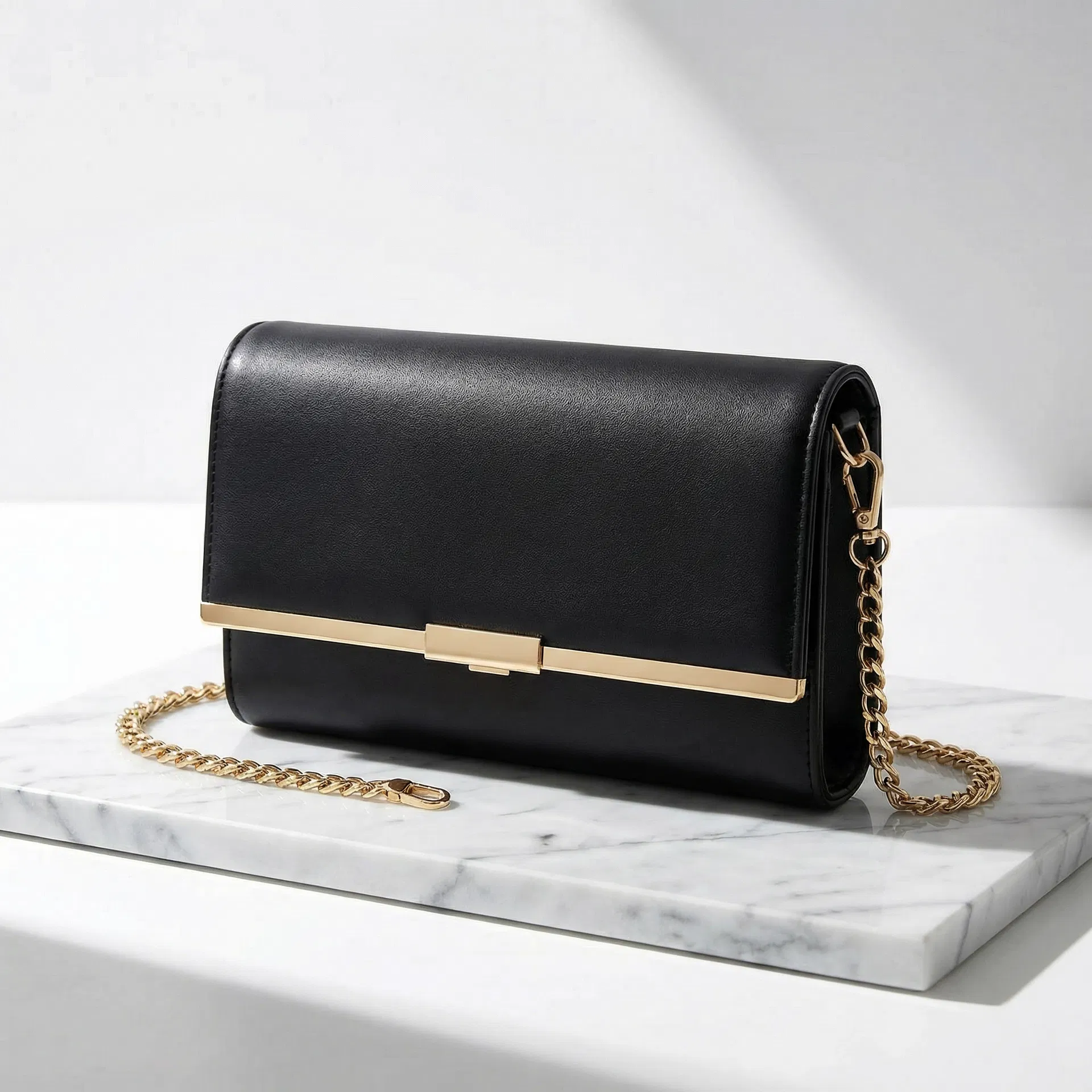 XXXUAN Evening Clutch กระเป๋าคลัทช์ออกงาน XXXUAN | CASA Thailand