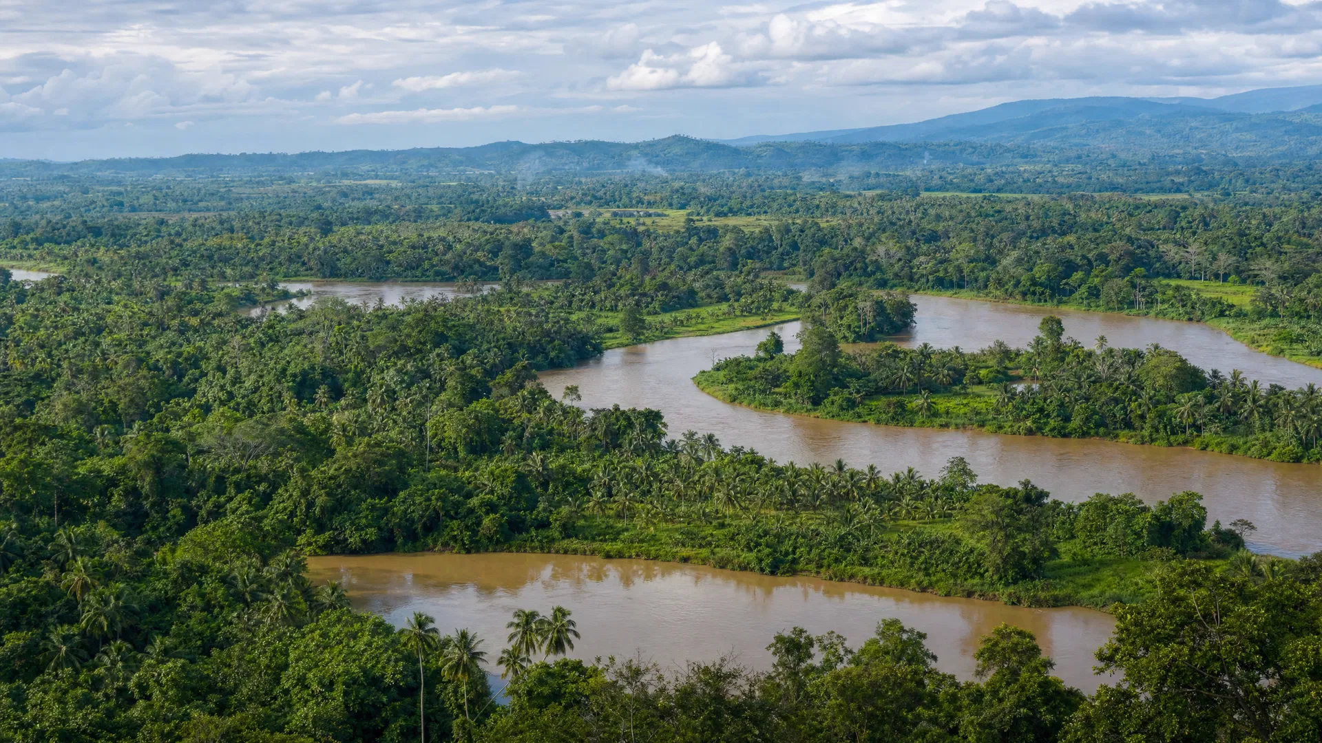 Rigo District Rivers and Terrain