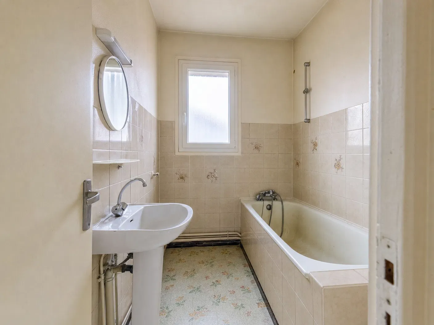 Avant travaux - Ancienne baignoire