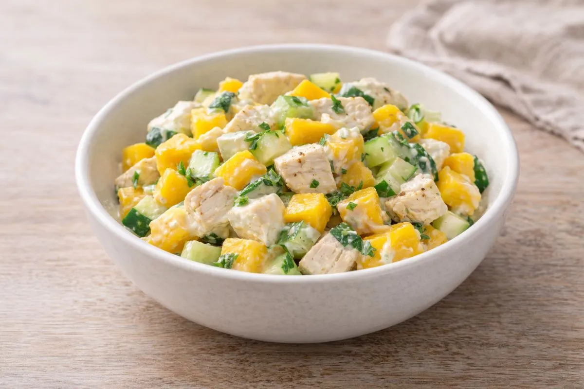 Protein-Mango-Hähnchen-Salat - Proteinreiches Rezept | Magenkompass