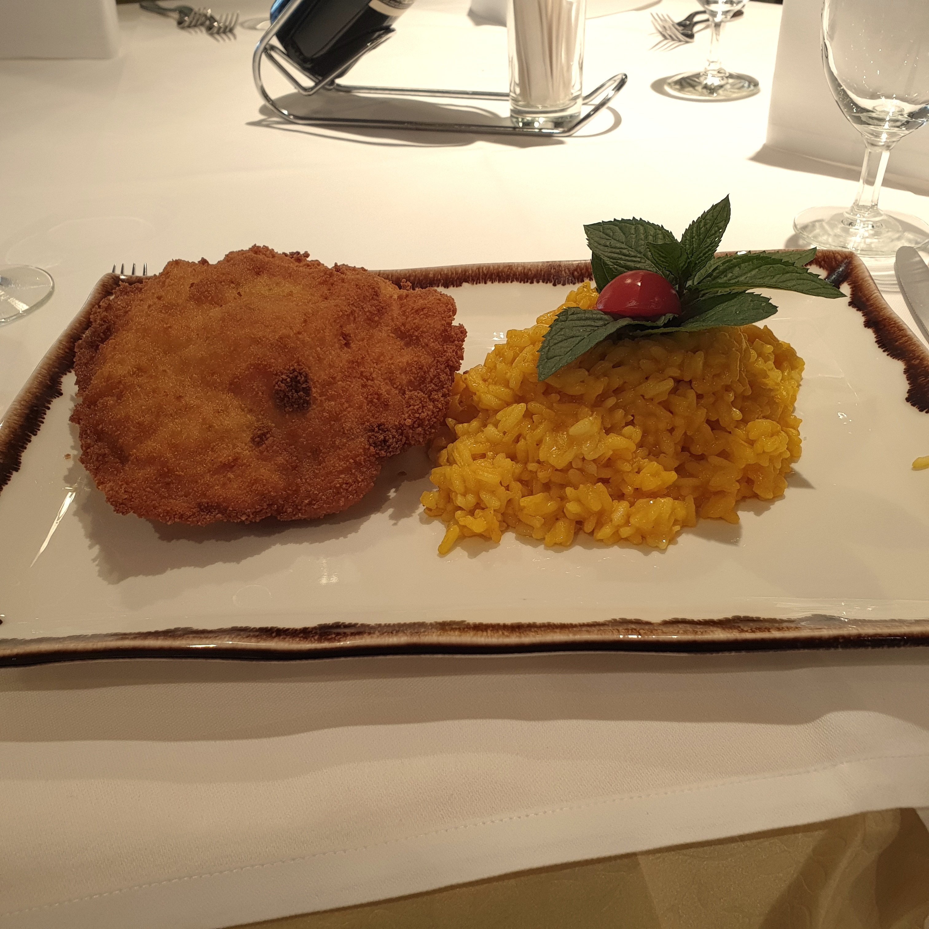 Kalbs-Cordon Bleu nach Italienische Art