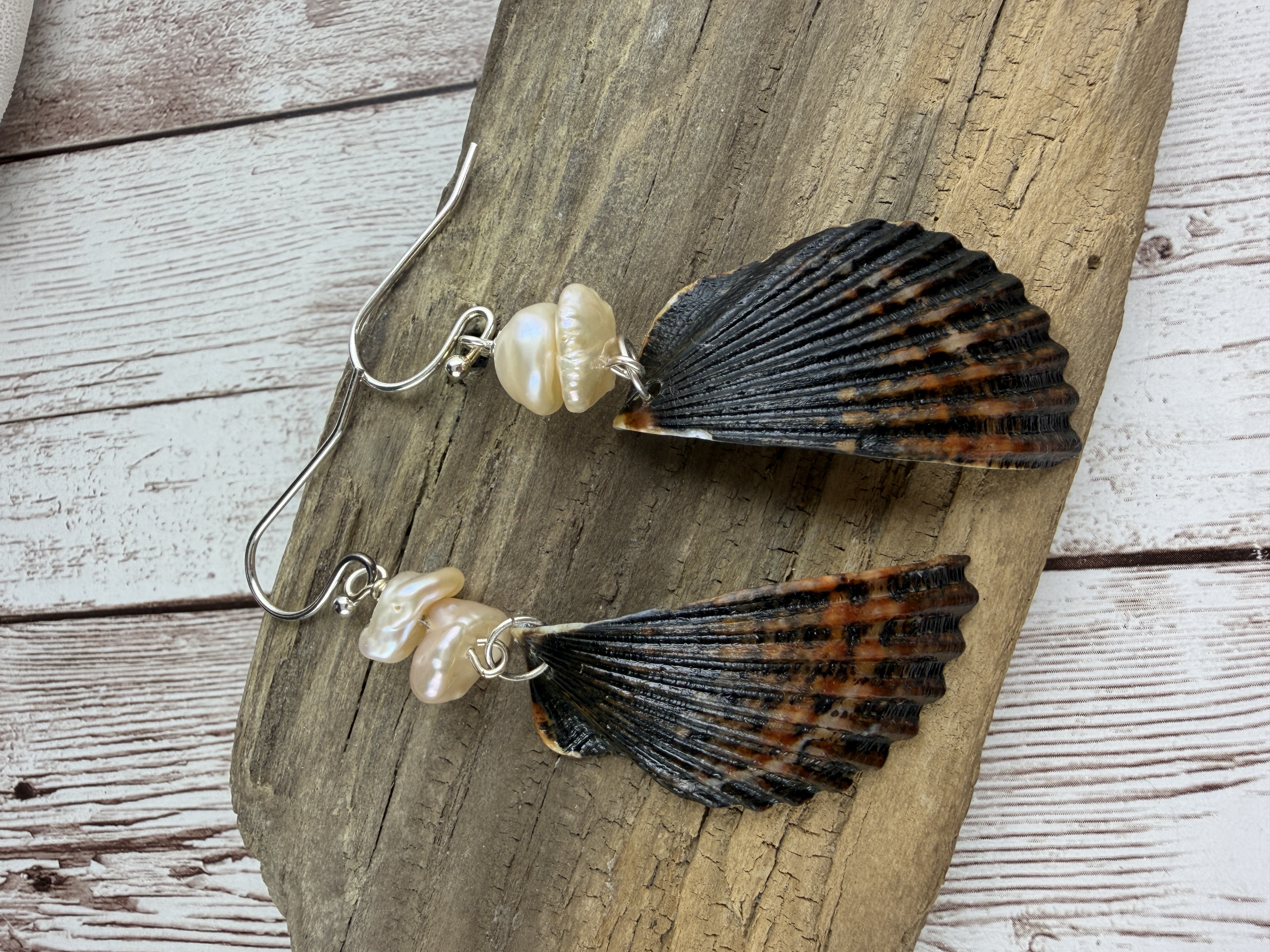 Half Shell Earrings with Heshi Pearls thumbnail 4