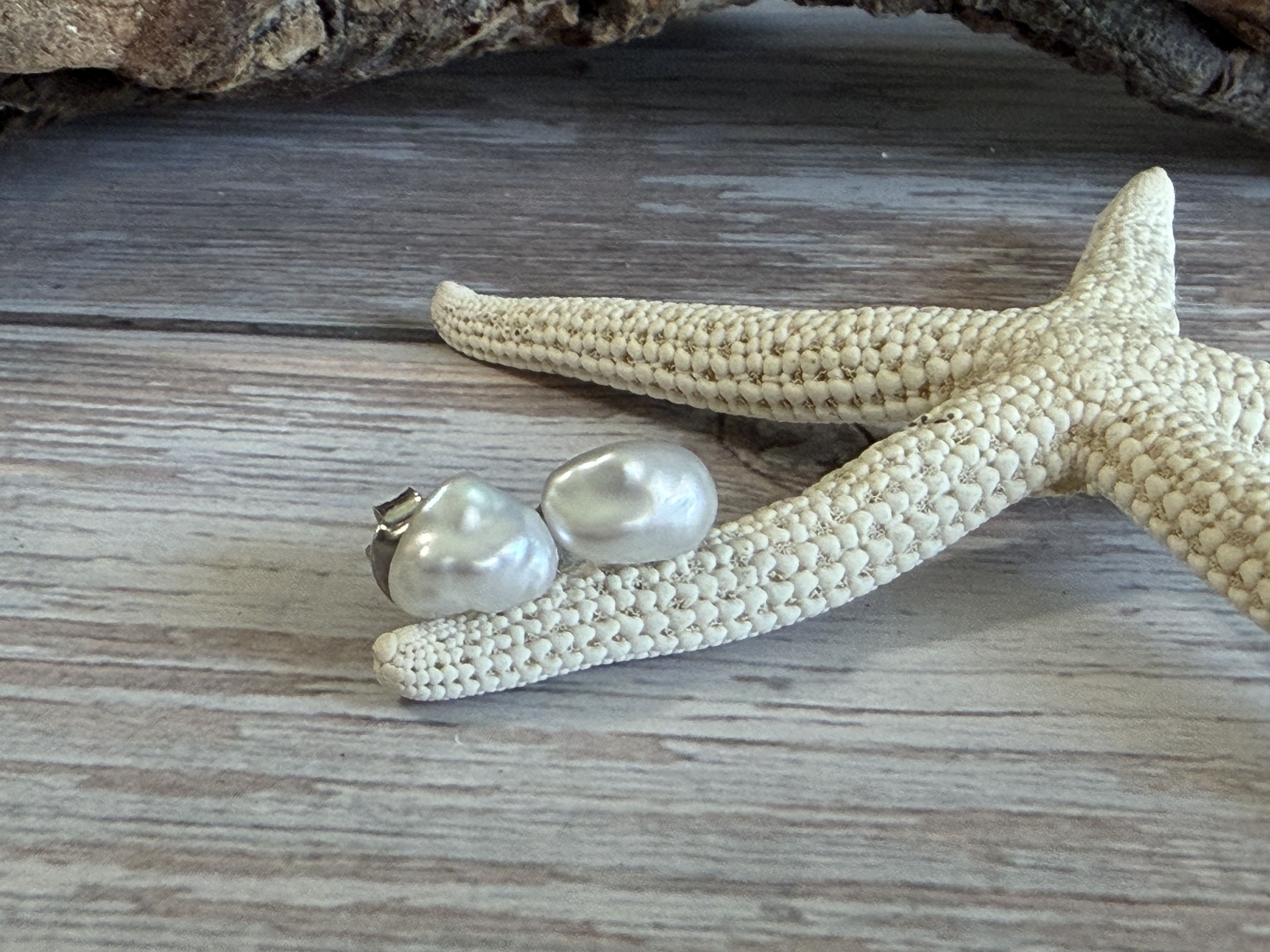Keshi Pearl Studs No. 1 thumbnail 2
