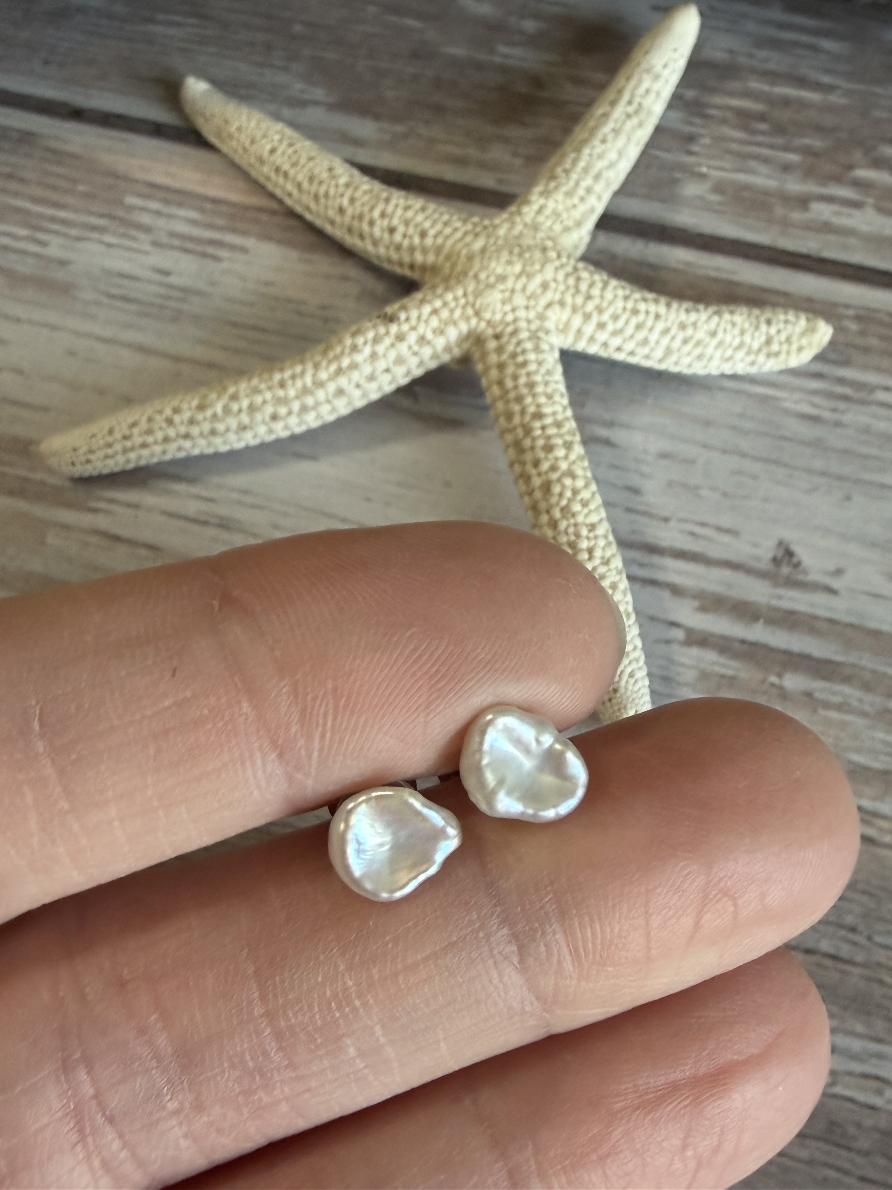 Keshi Pearl Studs No. 2 thumbnail 4