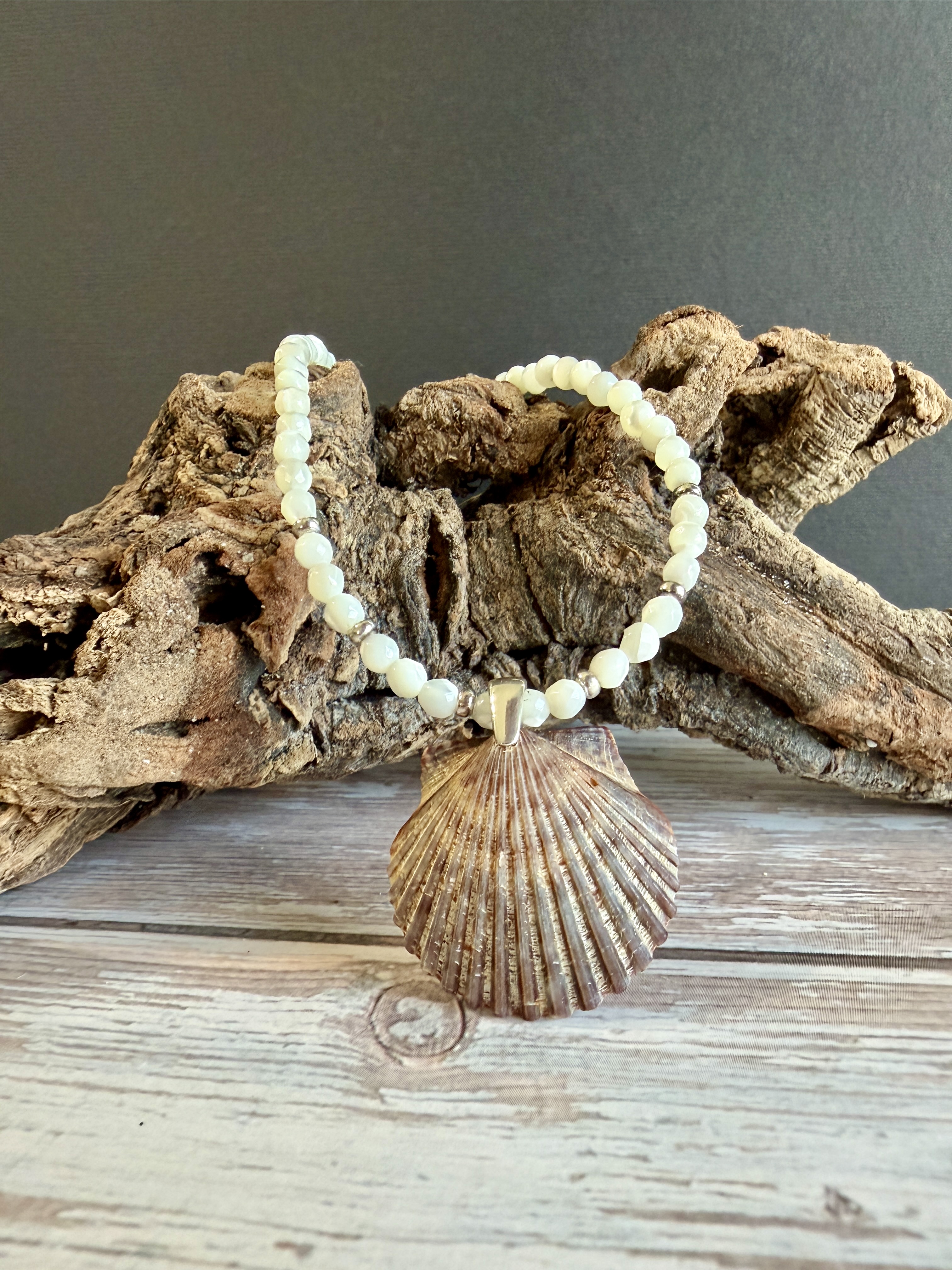 Mother of Pearl Necklace with Shell Pendant