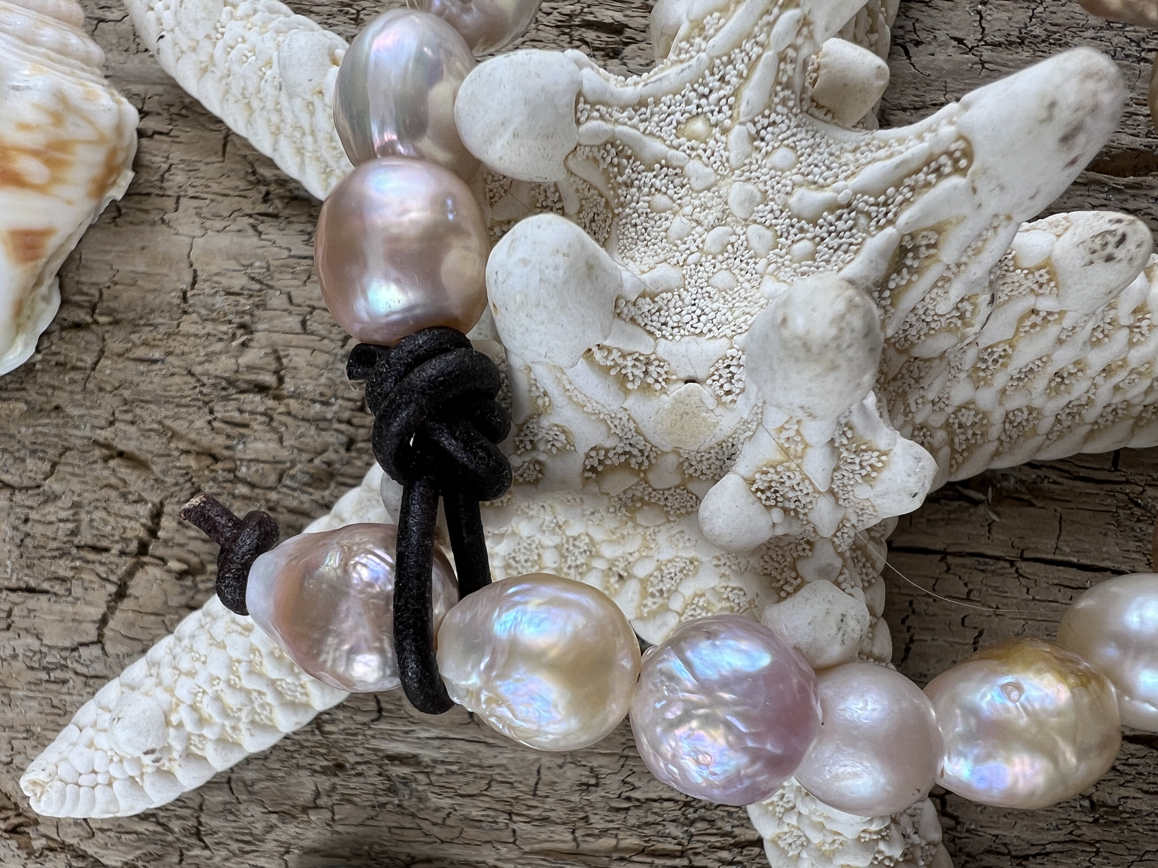 Handcrafted Baroque Pearl and Leather Bracelet, Blush Pink image 3
