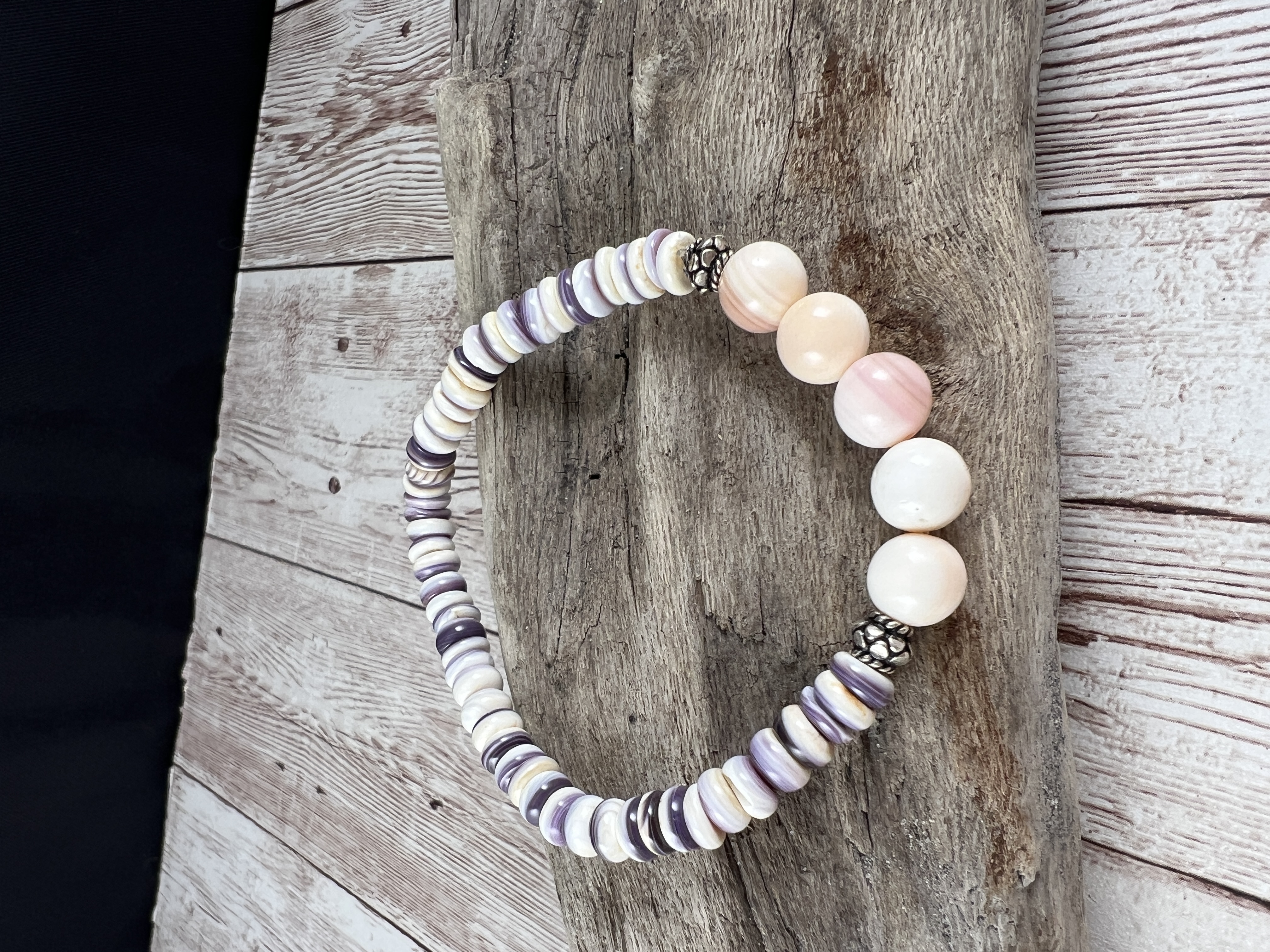 Wampum & Queen Conch Stretch Bracelet: Sterling Silver Accents
