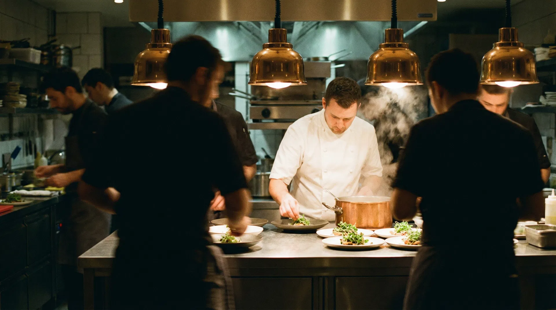Professionelle Küche in Aktion
