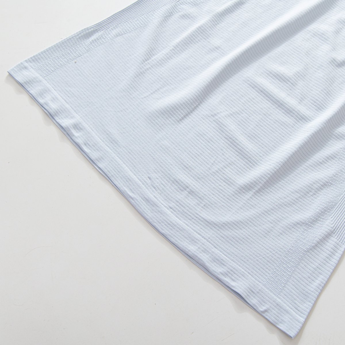 Textured Horizontal Rib