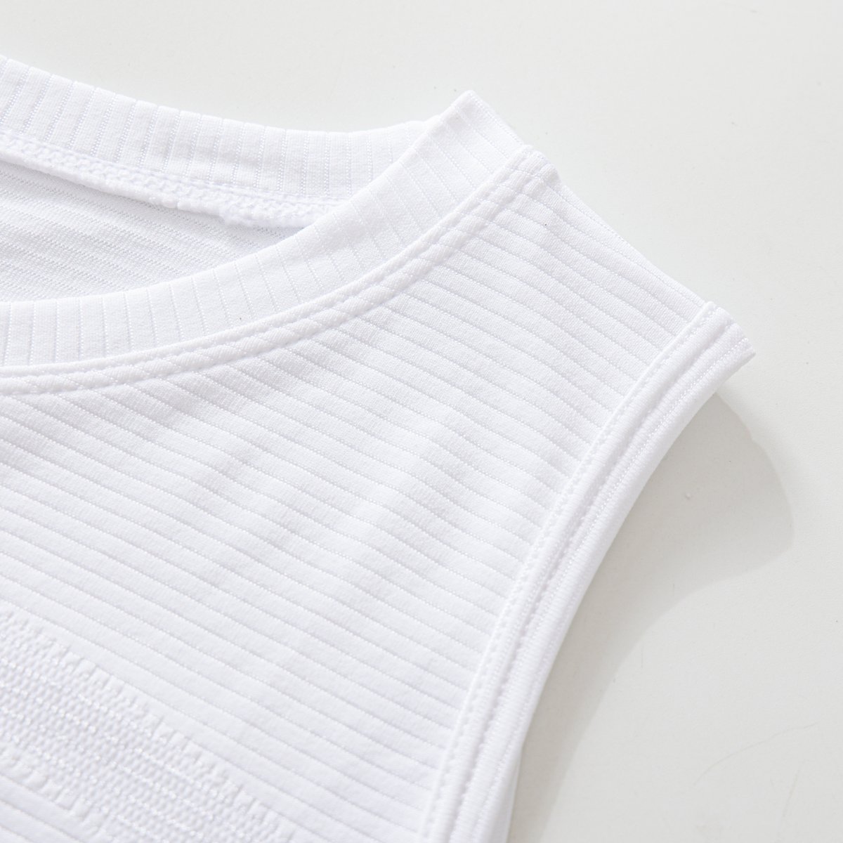 Sleeveless Cut