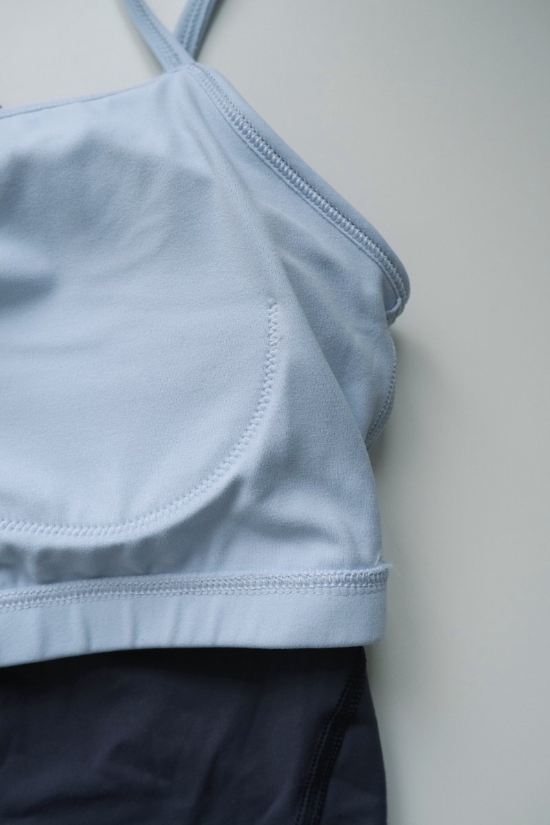 Built-in Breathable Cups