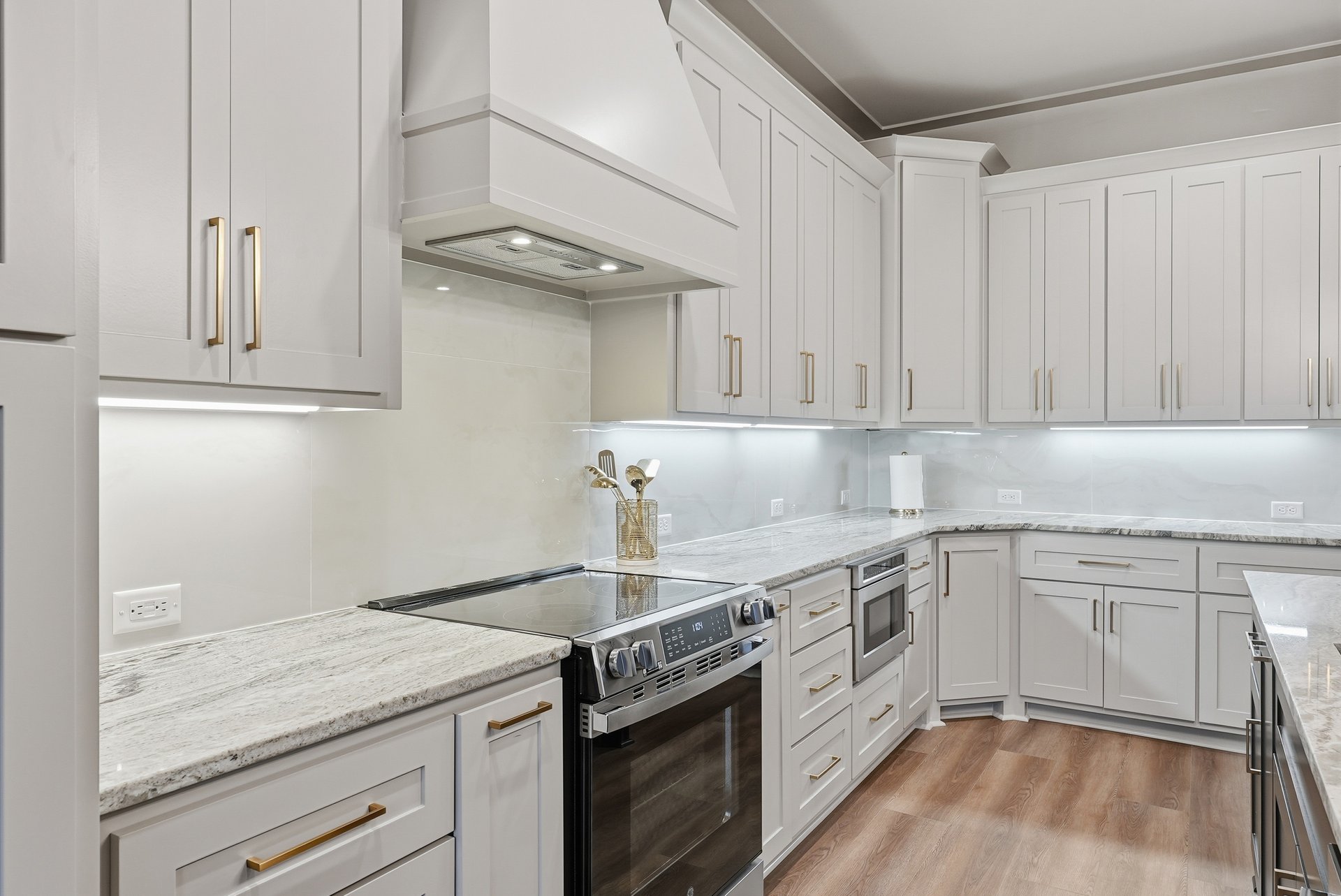 East Meadows New Construction - Thumbnail 17