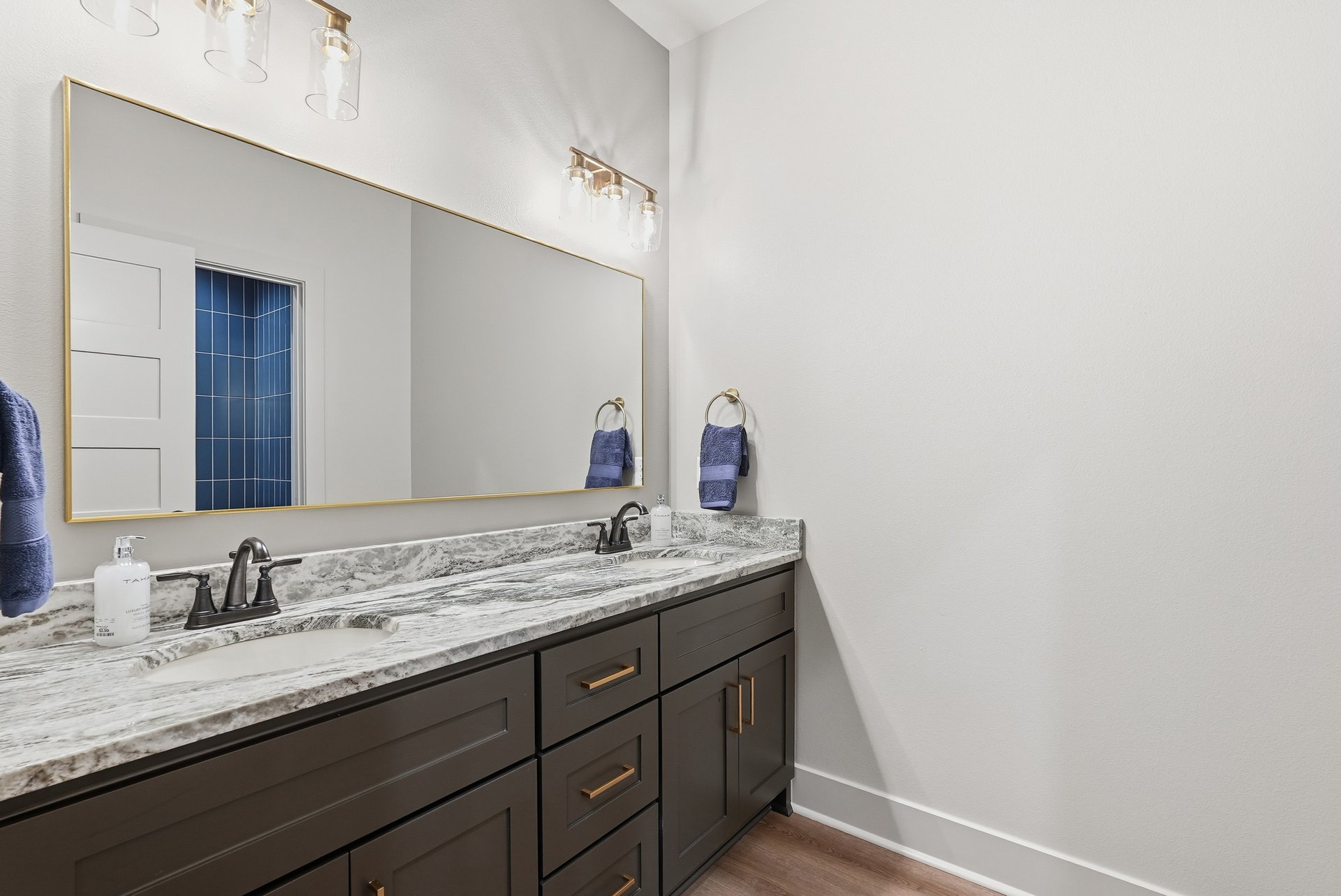 East Meadows New Construction - Thumbnail 25