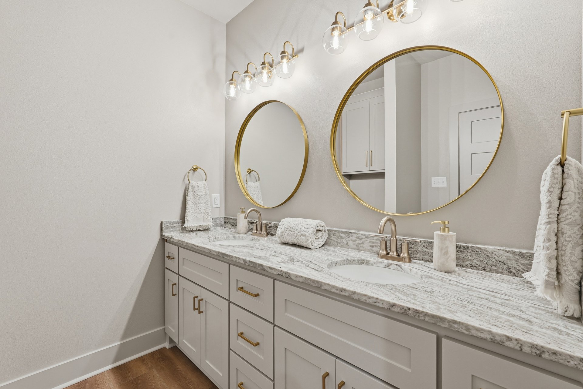 East Meadows New Construction - Thumbnail 32