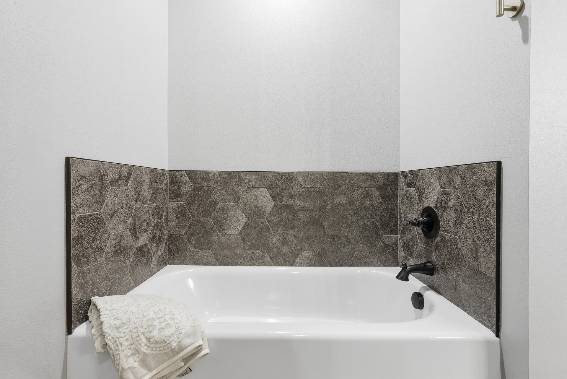 East Meadows New Construction - Thumbnail 35