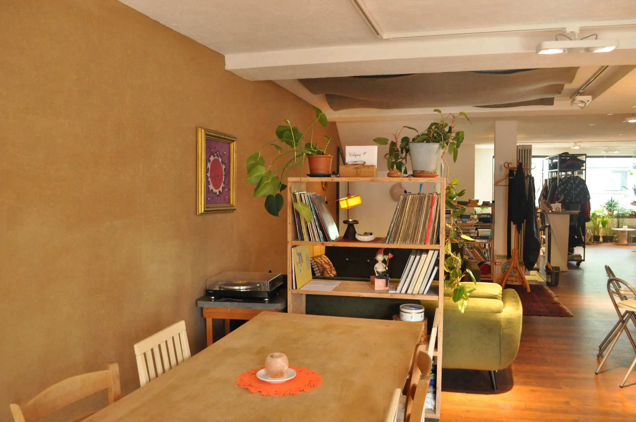Sitzecke mit Plattenspieler