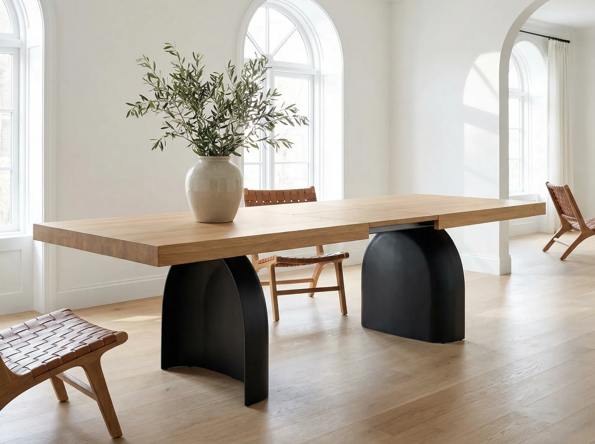 Arco Dining Table 全景
