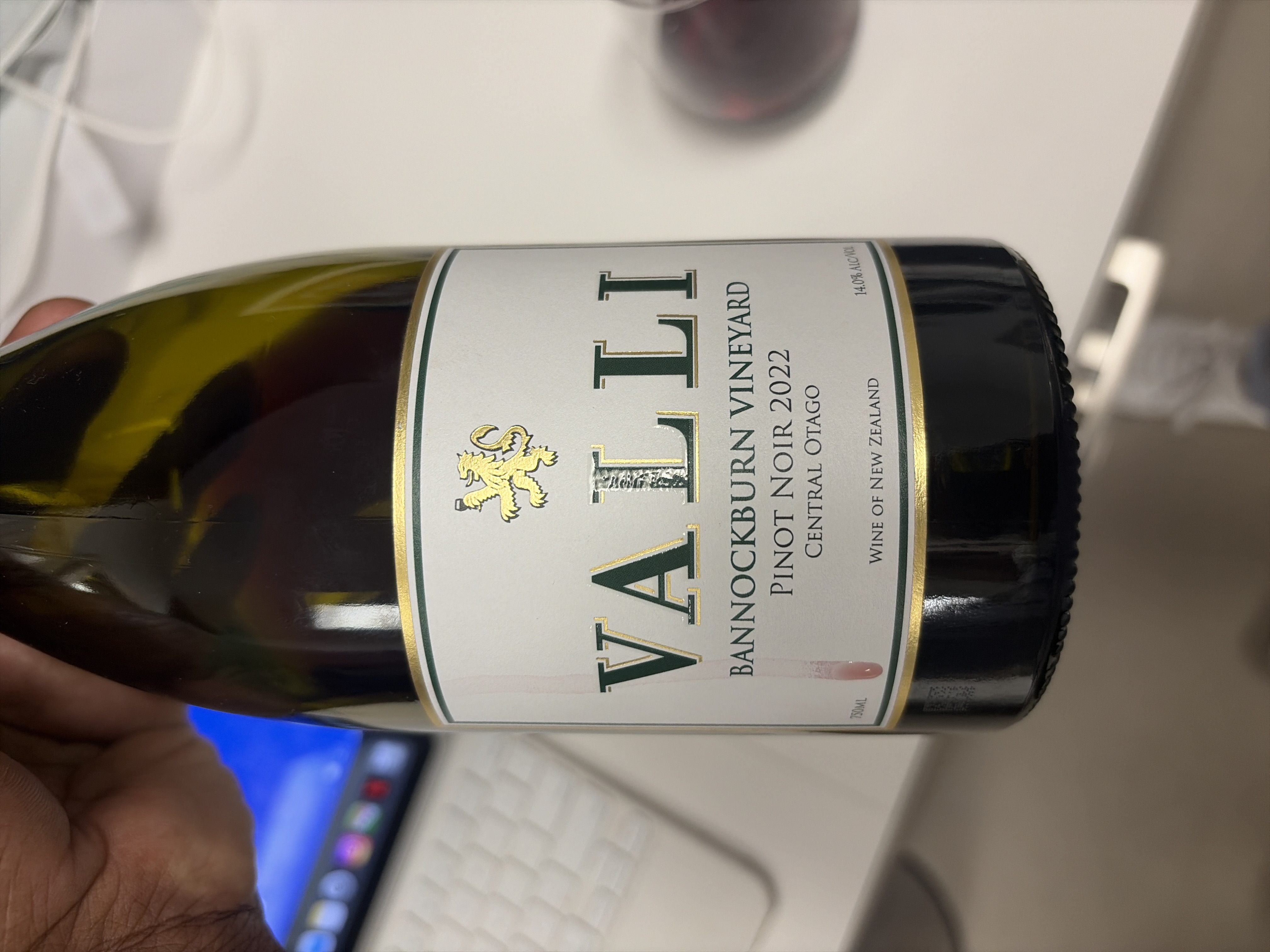 VALLI Bannockburn Vineyard Pinot Noir