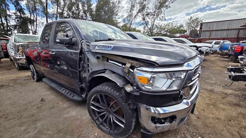 MOTOR 5.7L HEMI PARA DODGE RAM 1500 2025 EN VENT - Imagen 1