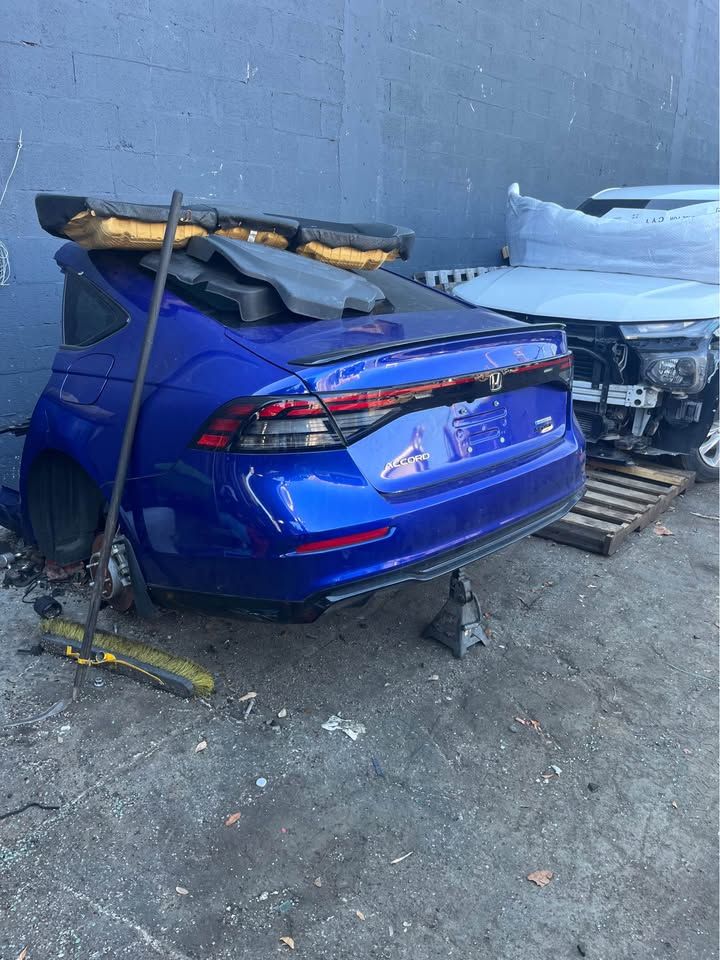 VENDO PARTE TRASERA / NALGA COMPLETA PARA HONDA ACCORD HÍBRIDO SPORT 2025  - Imagen 1