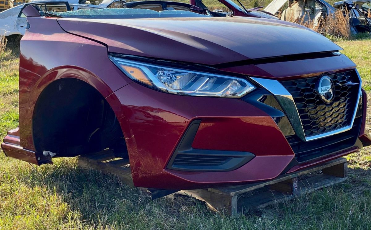NISSAN SENTRA 2020 FRENTE COMPLETO DISPONIBLE - Imagen 1