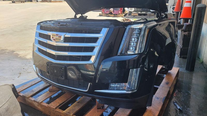 FRENTE COMPLETO CADILLAC ESCALADE 2018 DISPONIBLE! - Imagen 1